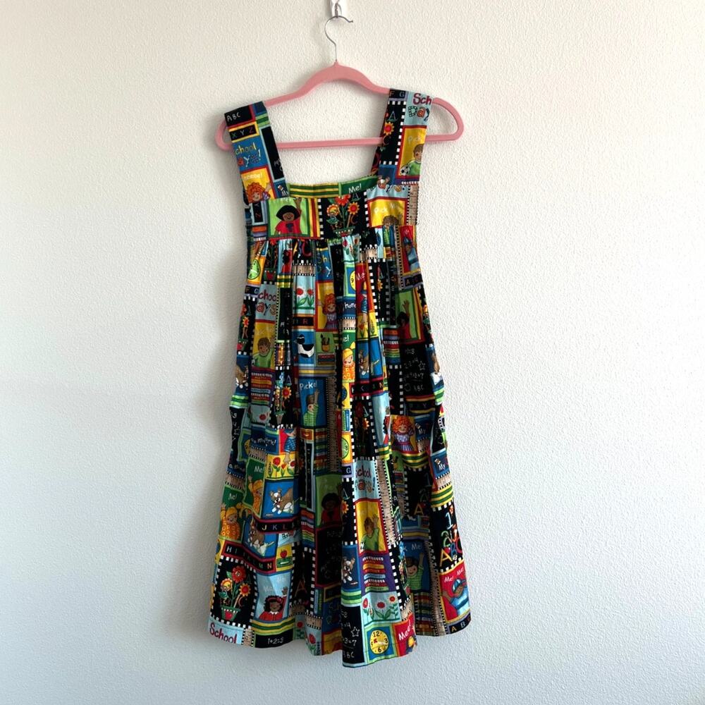 Back-To-School-Themed Kitchenwear Aprons Ms. Frizzle Teacher-Core Whimsical